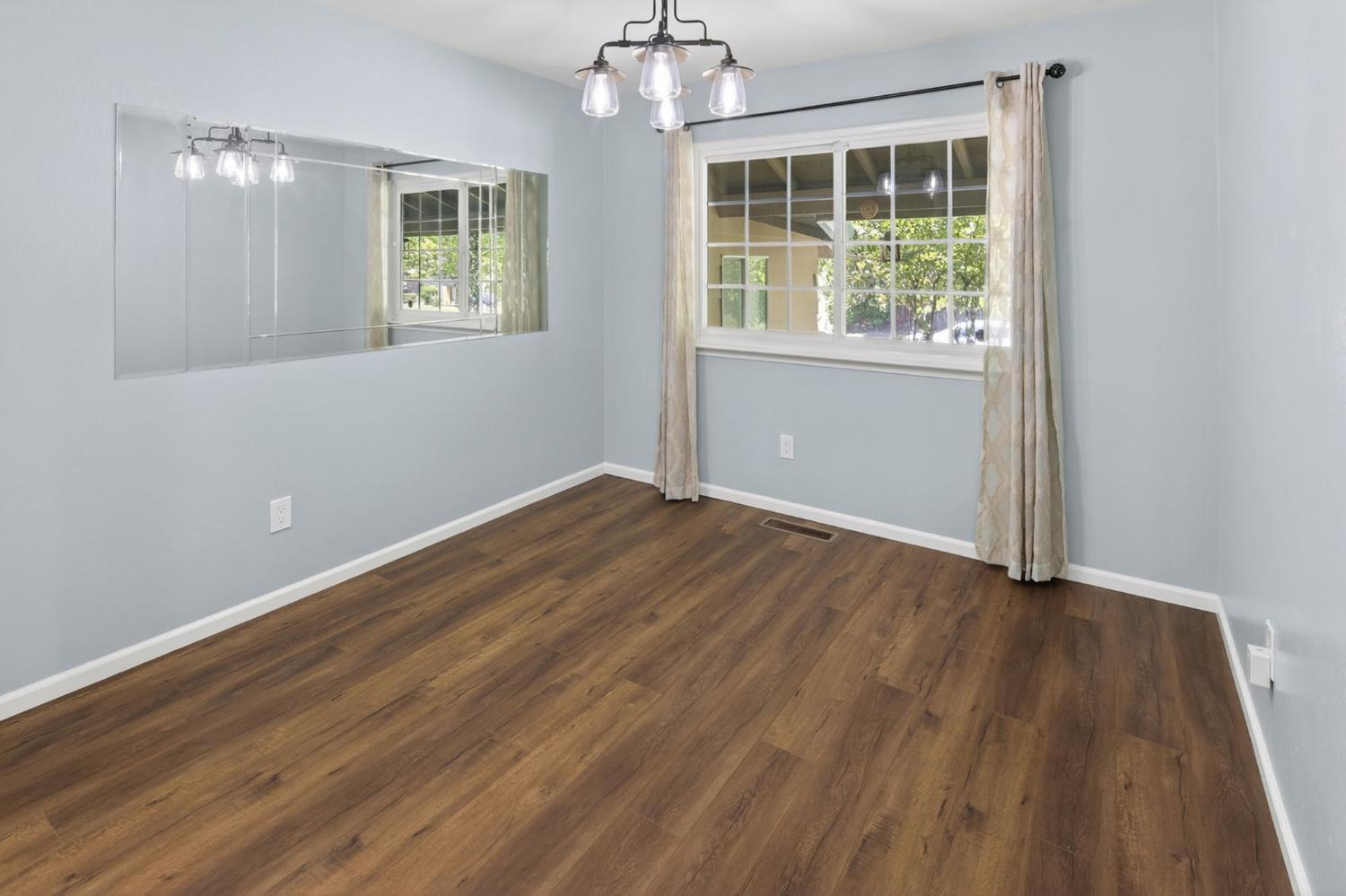 5166 Kipp Way Carmichael, CA 95608 - Photo 12 of 50