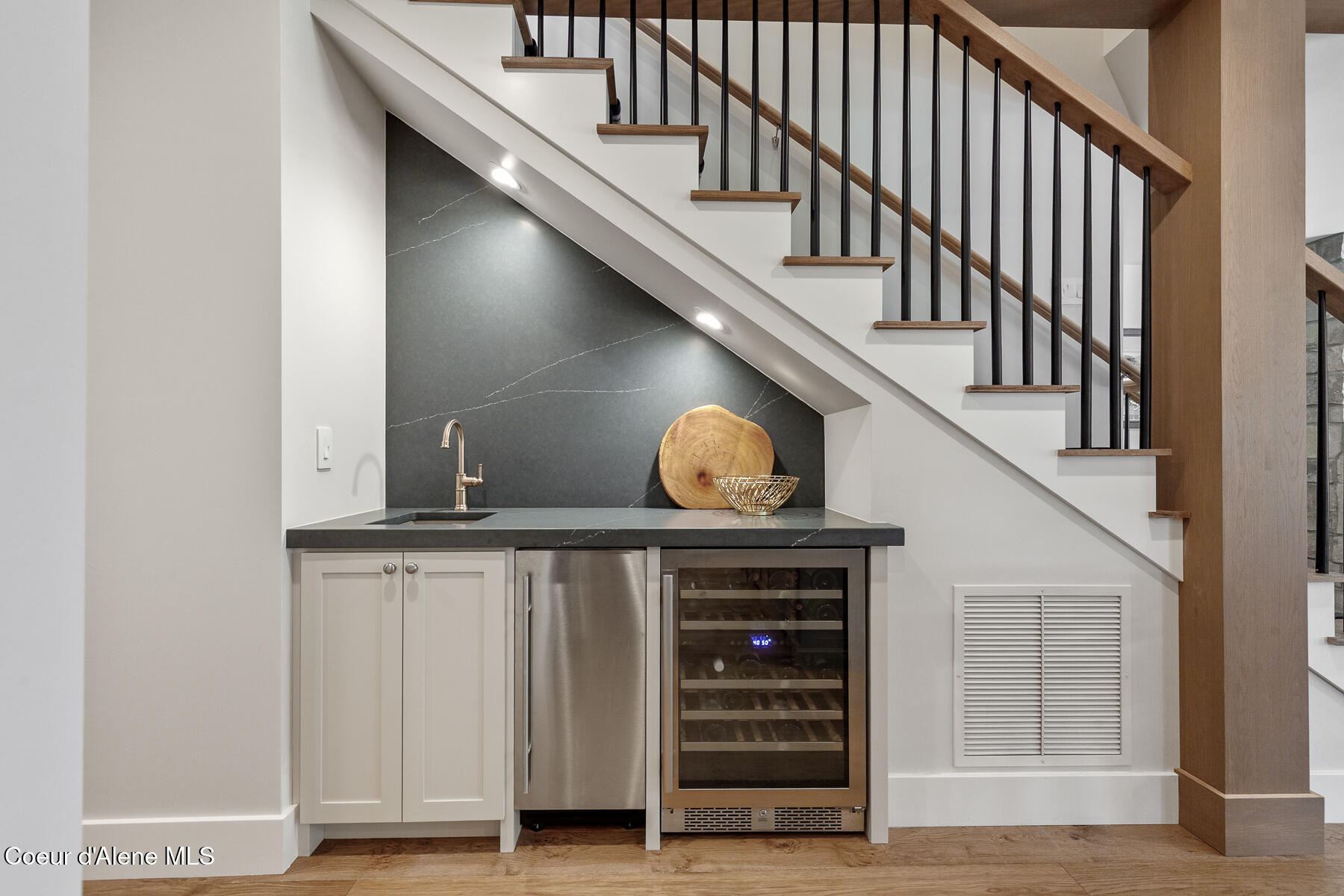 7100 South Gozzer Road Harrison, ID 83833 - Photo 16 of 33 Cottage5-16