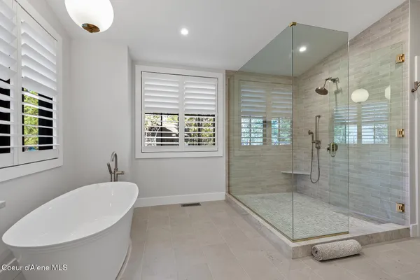 $5,250,000 | 7100 South Gozzer Road, Harrison, ID 83833