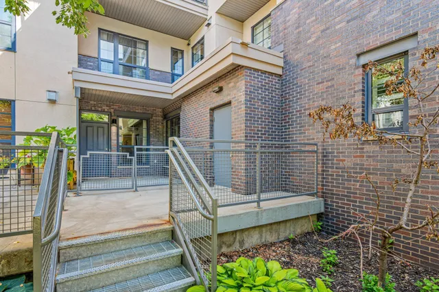 $275,000 | 2566 Ellis Avenue, Unit 103, St. Paul, MN 55114