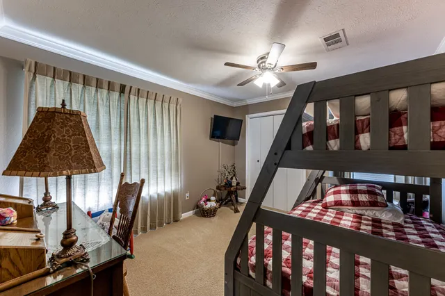 $474,999 | 46 Point Loop, Huntsville, TX 77320