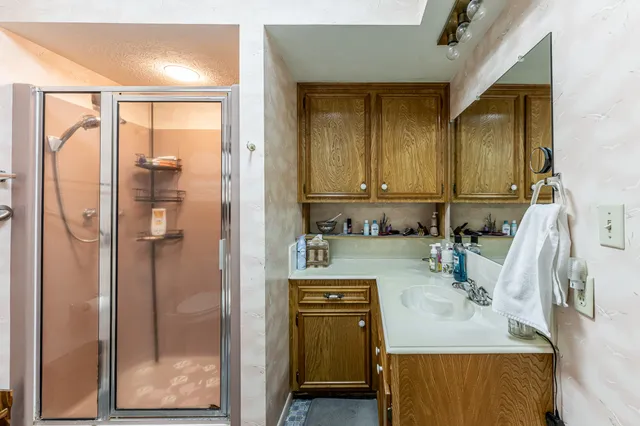 $474,999 | 46 Point Loop, Huntsville, TX 77320