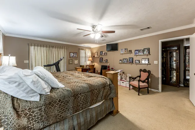 $474,999 | 46 Point Loop, Huntsville, TX 77320