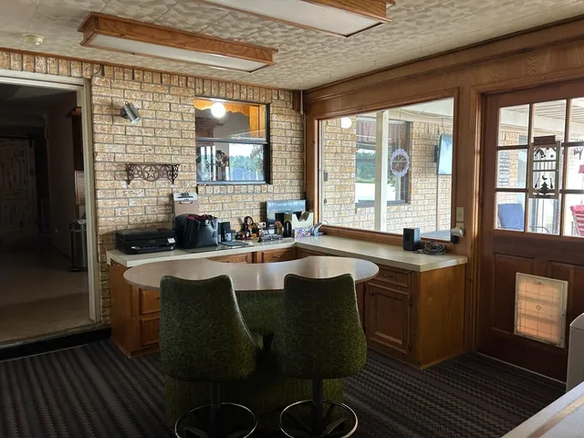 $474,999 | 46 Point Loop, Huntsville, TX 77320