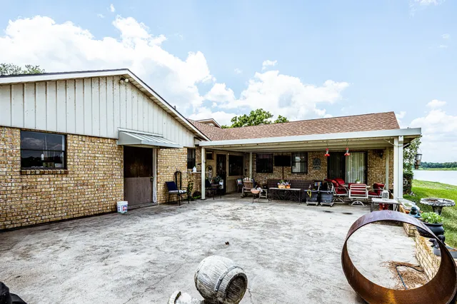 $474,999 | 46 Point Loop, Huntsville, TX 77320