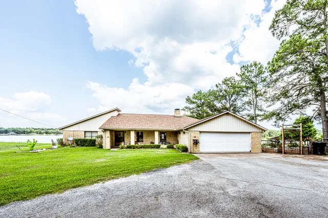 $474,999 | 46 Point Loop, Huntsville, TX 77320