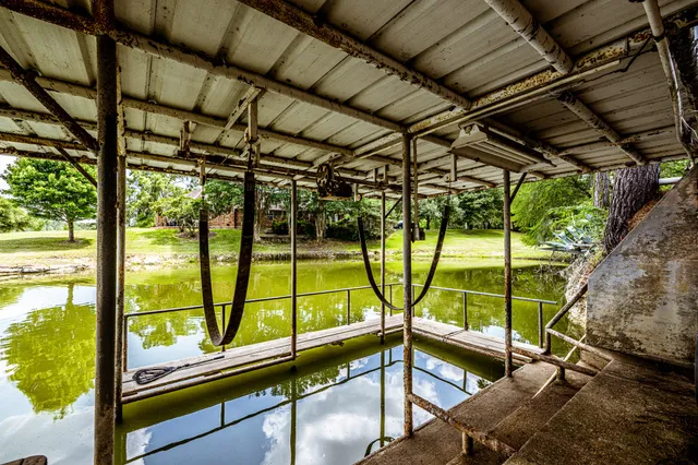 $474,999 | 46 Point Loop, Huntsville, TX 77320