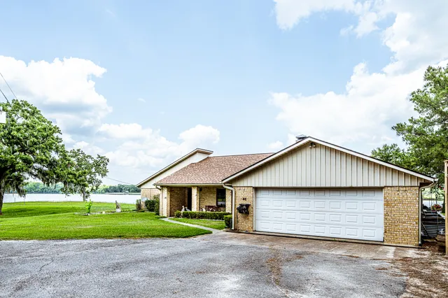 $474,999 | 46 Point Loop, Huntsville, TX 77320