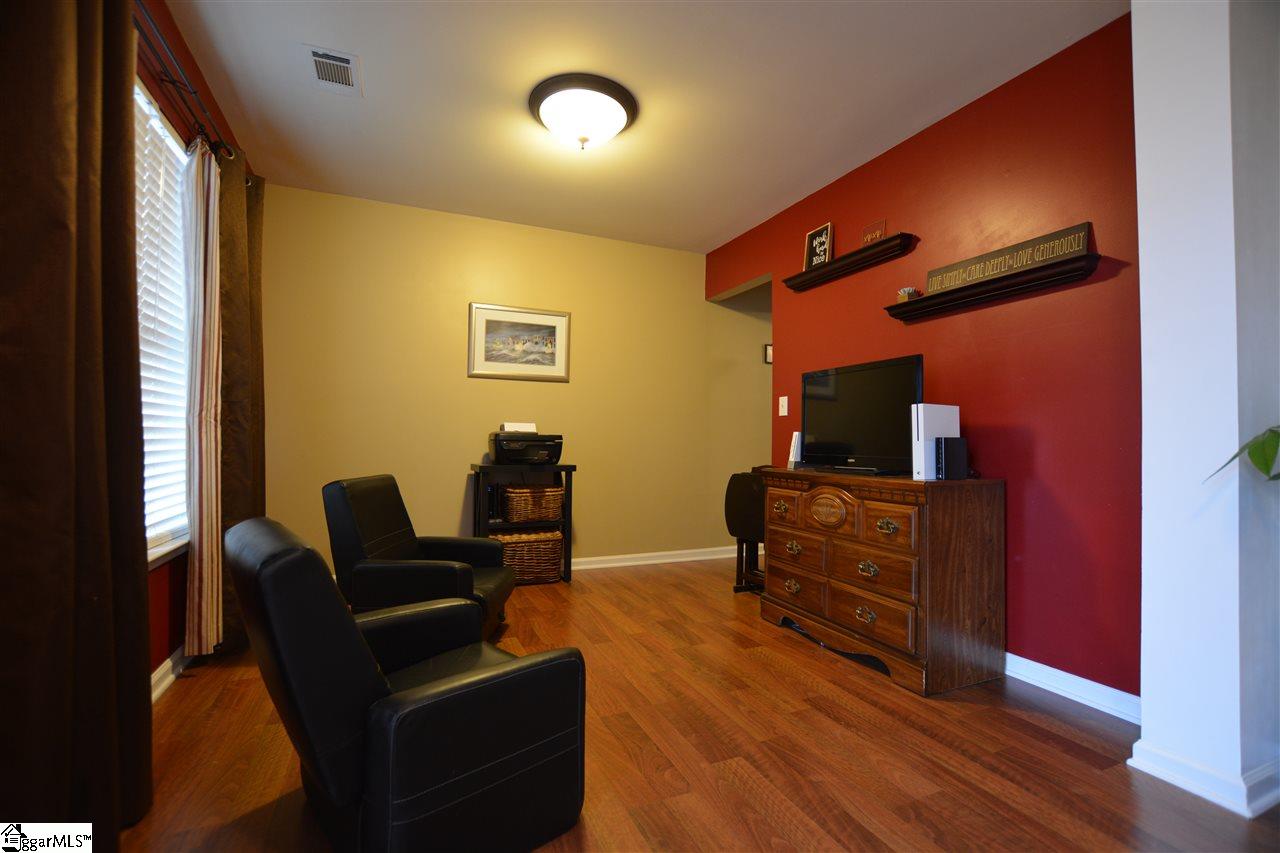 111 Ridgebrook Way Greenville, SC 29605 - Photo 3 of 17 Gallery Image 3