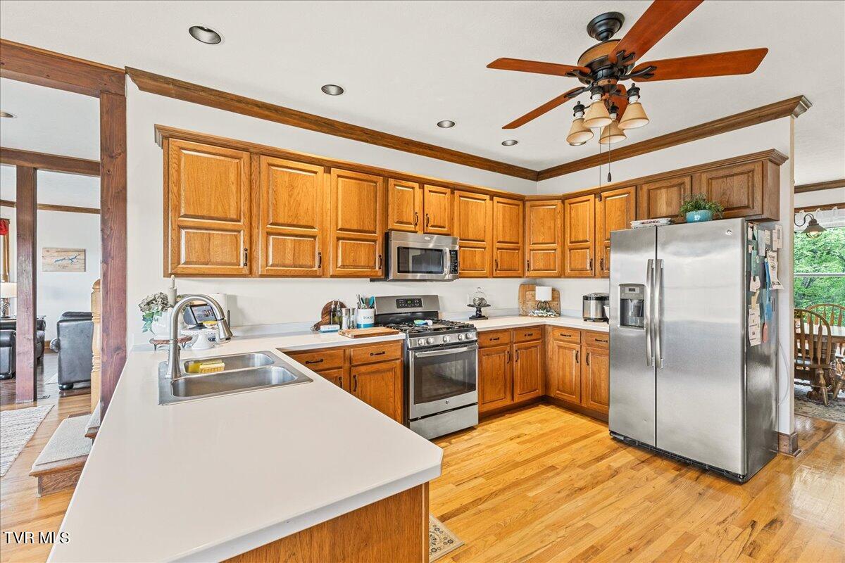 221 Harbor View Road Butler, TN 37640 - Photo 22 of 62 25-128A7116