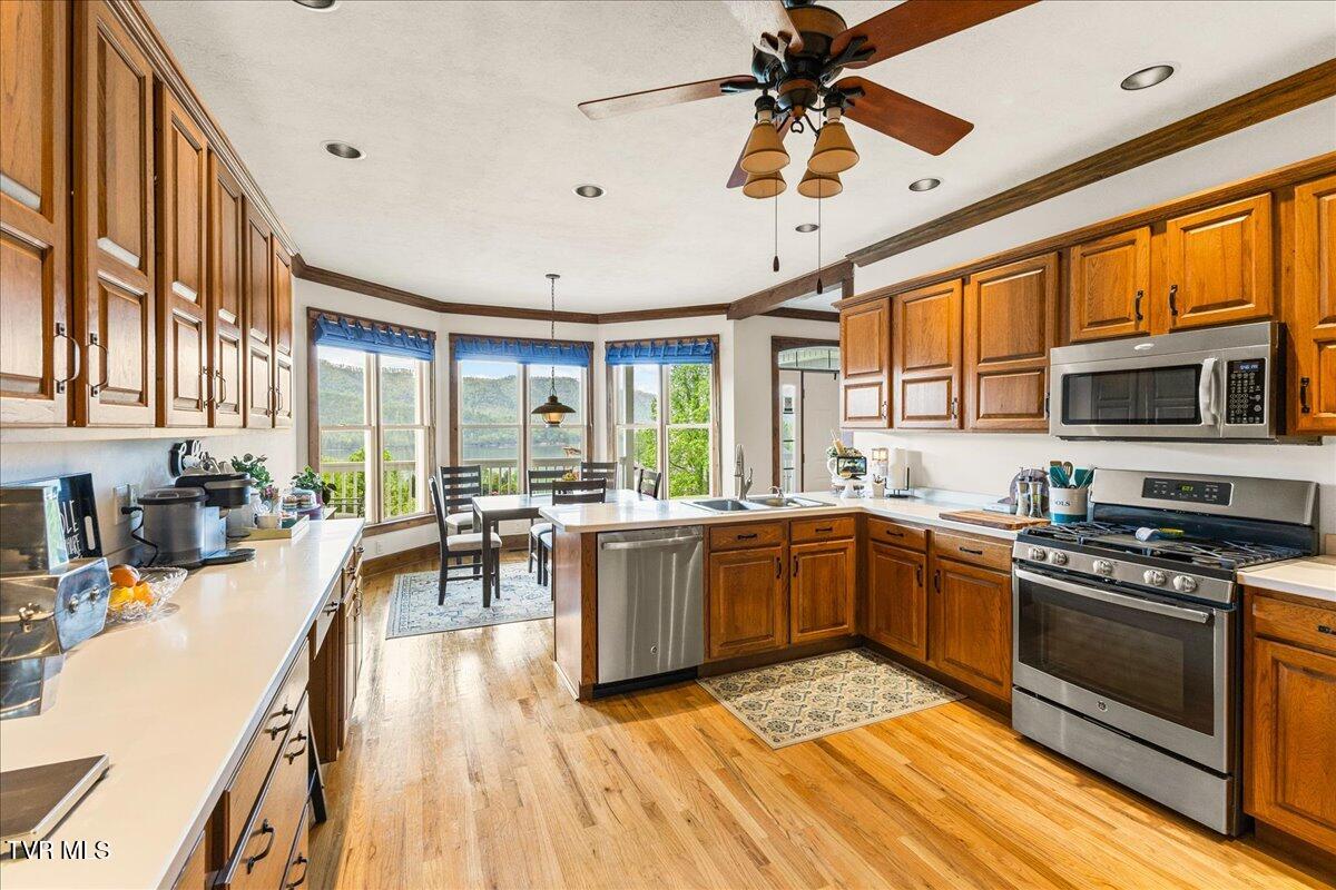 221 Harbor View Road Butler, TN 37640 - Photo 23 of 62 26-128A7122