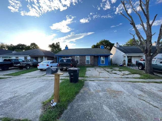 $150,000 | 2010-2012 Helm Drive, Baton Rouge, LA 70820