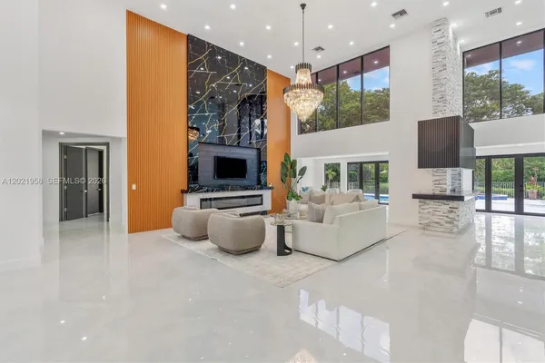 $2,245,000 | 7011 Hialeah Lane, Parkland, FL 33067
