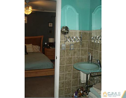 103 Redpine Loop Old Bridge, NJ 08857 - Photo 8 of 17 Gallery Image 8
