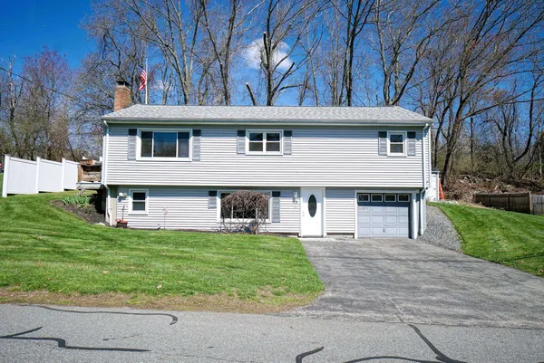 $599,900 | 18 Barron Avenue, Salem, NH 03079