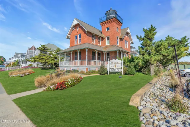 $8,150,000 | 103 North Ocean Avenue, Sea Girt, NJ 08750