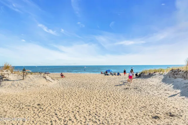 $8,150,000 | 103 North Ocean Avenue, Sea Girt, NJ 08750