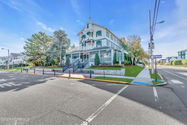 $8,150,000 | 103 North Ocean Avenue, Sea Girt, NJ 08750
