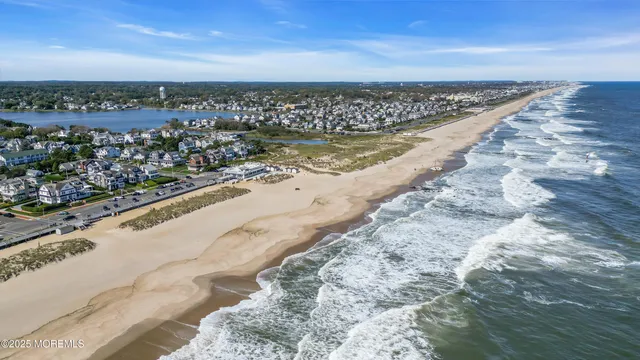 $8,150,000 | 103 North Ocean Avenue, Sea Girt, NJ 08750