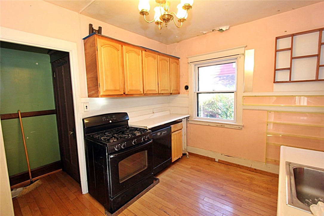 35 McKinley Street Rochester, NY 14609 - Photo 17 of 42