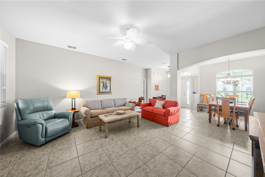 4370 9th Manor Southwest Vero Beach, FL 32968 - Photo 6 of 36