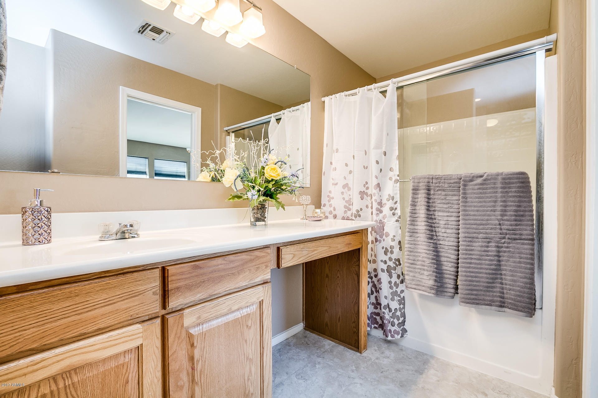 3308 West Apollo Road Phoenix, AZ 85041 - Photo 7 of 38 MASTER BATH 1