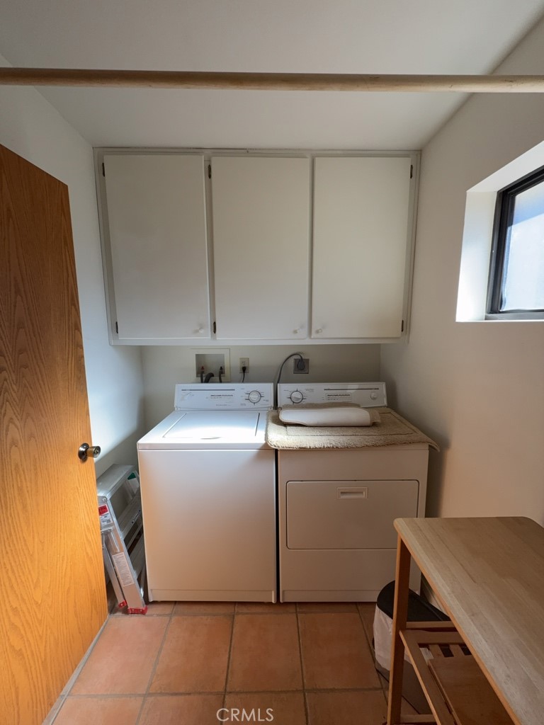 4816 Marina Drive Kelseyville, CA 95451 - Photo 20 of 28 a utility room with dryer and washer