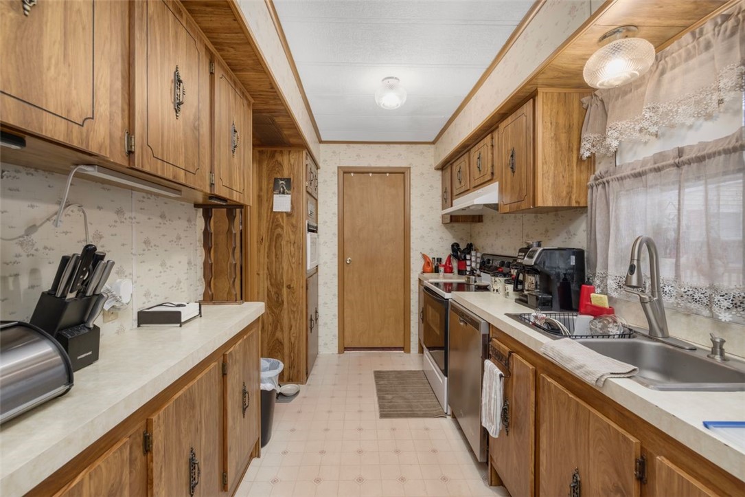 5 Freedom Way Coventry, RI 02816 - Photo 25 of 31 Gallery Image 25