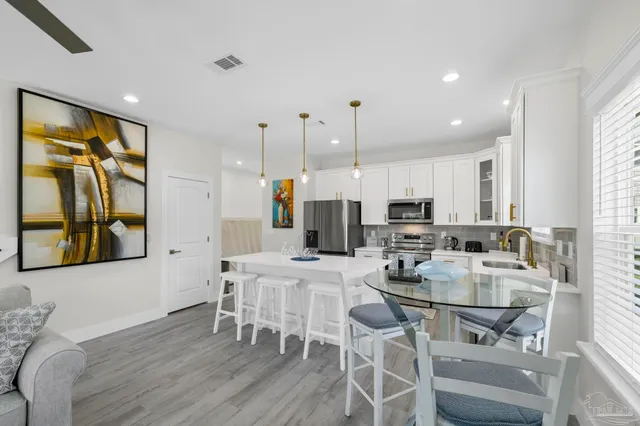 $479,000 | 1940 Barrancas Avenue, Pensacola, FL 32502