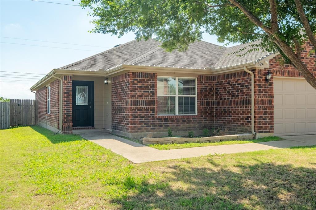 324 Broken Bow Krum, TX 76249 - Photo 4 of 28
