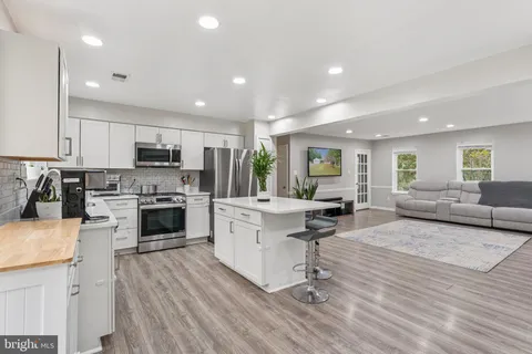 $430,000 | 2577 Laurel Branch Drive, Waldorf, MD 20603