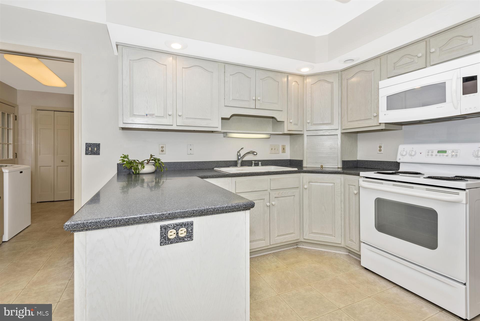 8114 Laurel Ridge Road Frederick, MD 21702 - Photo 8 of 29 Kitchen