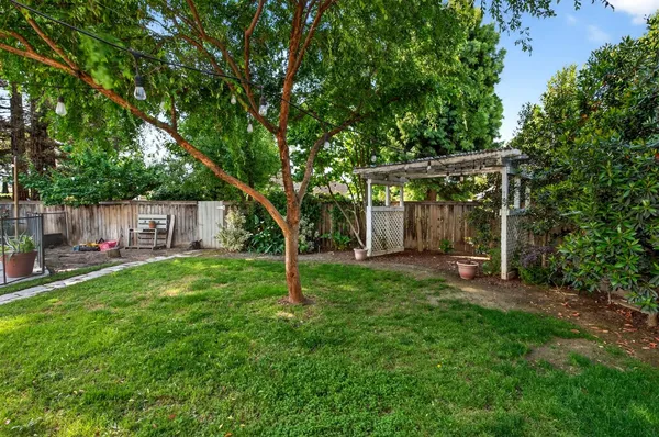 $699,500 | 3130 Hillcrest Court, Madera, CA 93637