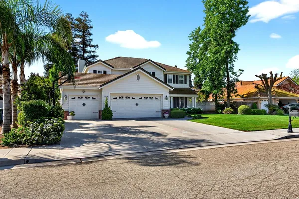 $699,500 | 3130 Hillcrest Court, Madera, CA 93637