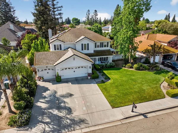 $699,500 | 3130 Hillcrest Court, Madera, CA 93637