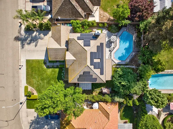 $699,500 | 3130 Hillcrest Court, Madera, CA 93637