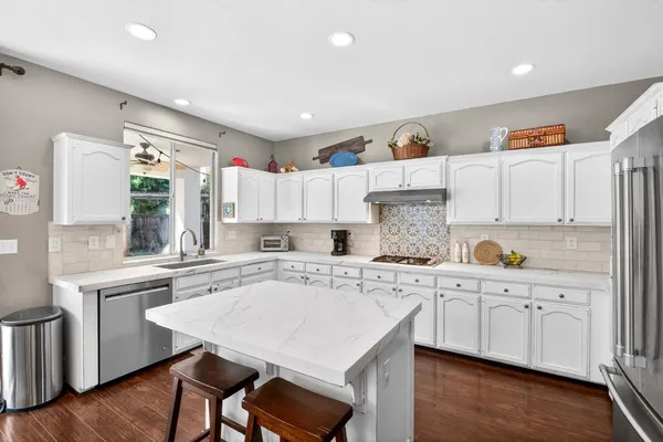 $699,500 | 3130 Hillcrest Court, Madera, CA 93637