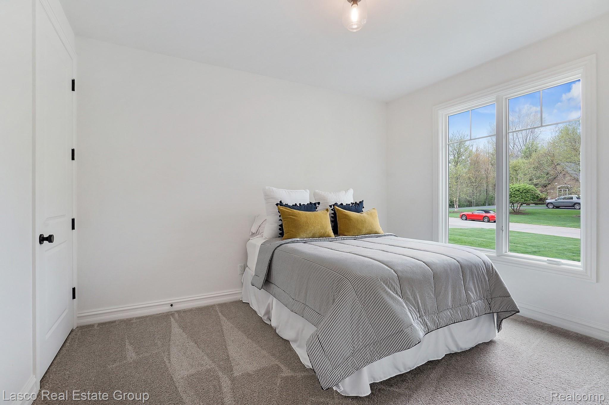 7501 Maple Ridge Drive Clarkston, MI 48346 - Photo 23 of 47 DSC07468.jpg