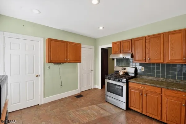 $584,999 | 962 West 6th Street, Plainfield, NJ 07063