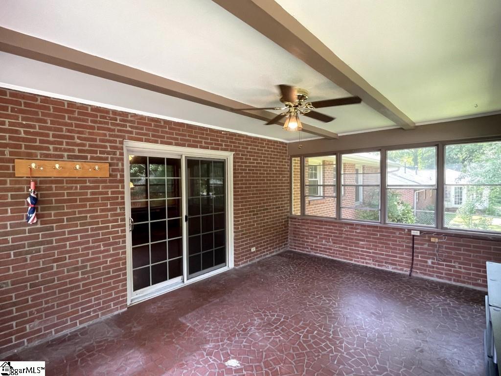 7 Spring Valley Road Greenville, SC 29615 - Photo 28 of 32 Gallery Image 28