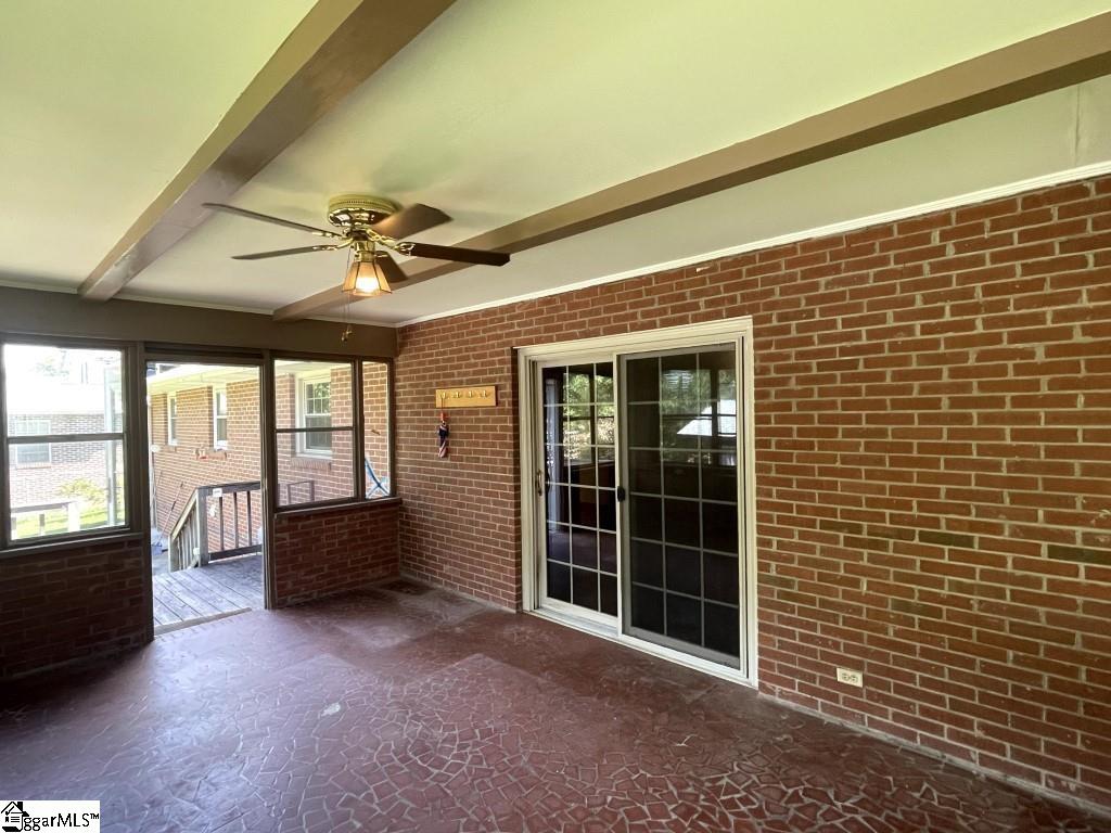 7 Spring Valley Road Greenville, SC 29615 - Photo 29 of 32 Gallery Image 29