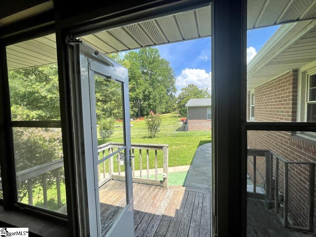 7 Spring Valley Road Greenville, SC 29615 - Photo 30 of 32 Gallery Image 30