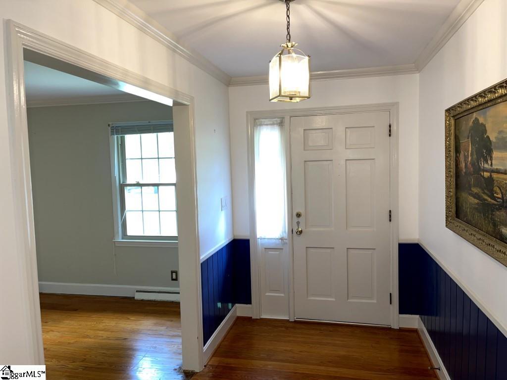 7 Spring Valley Road Greenville, SC 29615 - Photo 4 of 32 Gallery Image 4