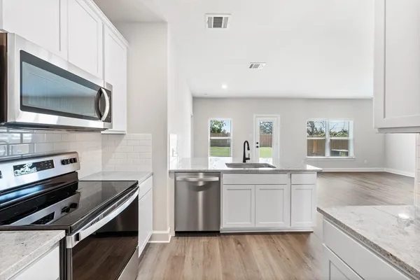 $2,150 | 320 Live Oak Lane, Hutchins, TX 75141