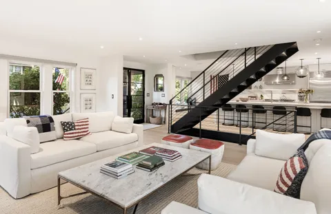 $5,750,000 | 103 Mill Hill Lane, East Hampton, NY 11937