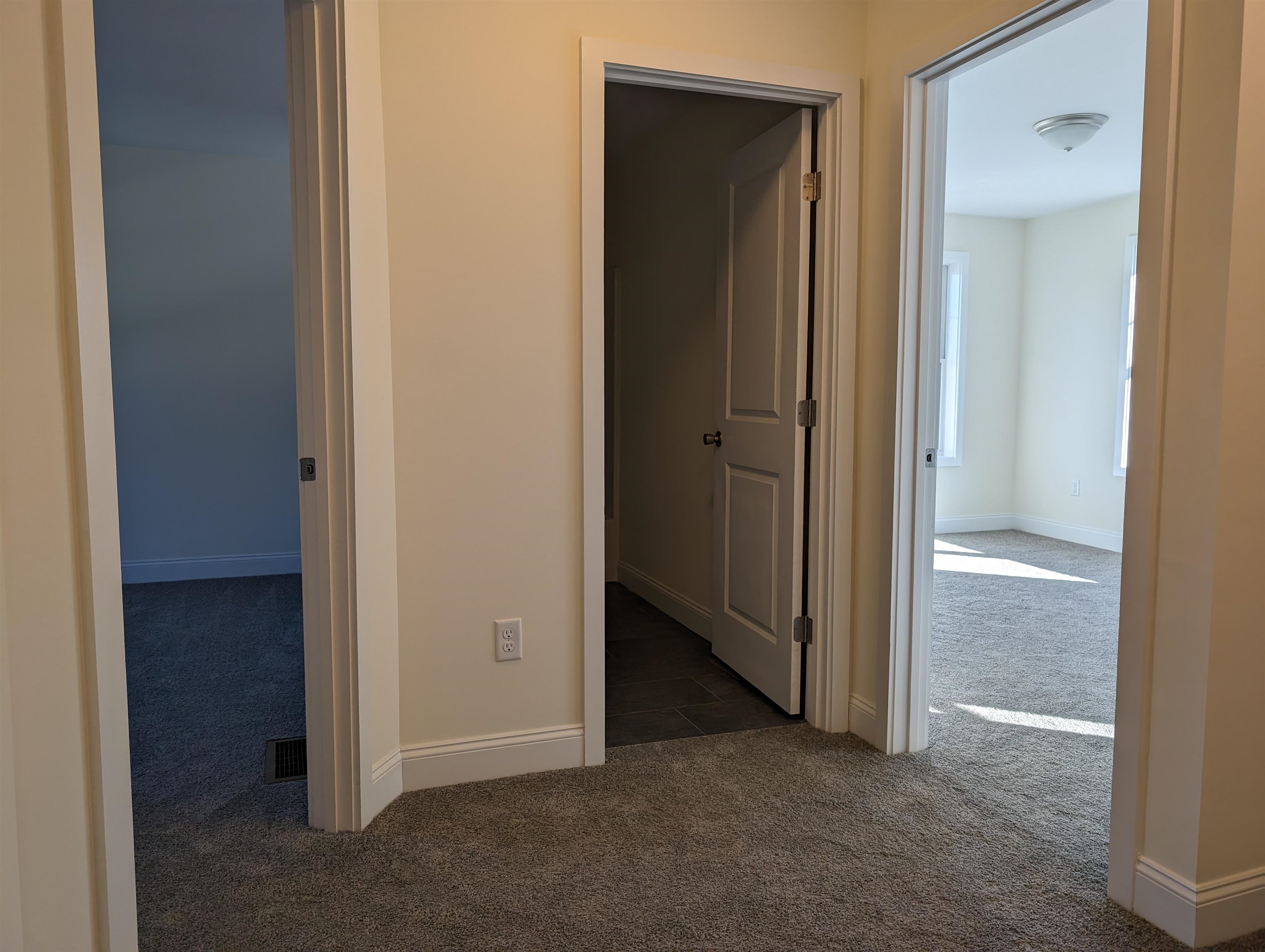 1 A Bovee Way, Unit 1A Epping, NH 03042 - Photo 3 of 22