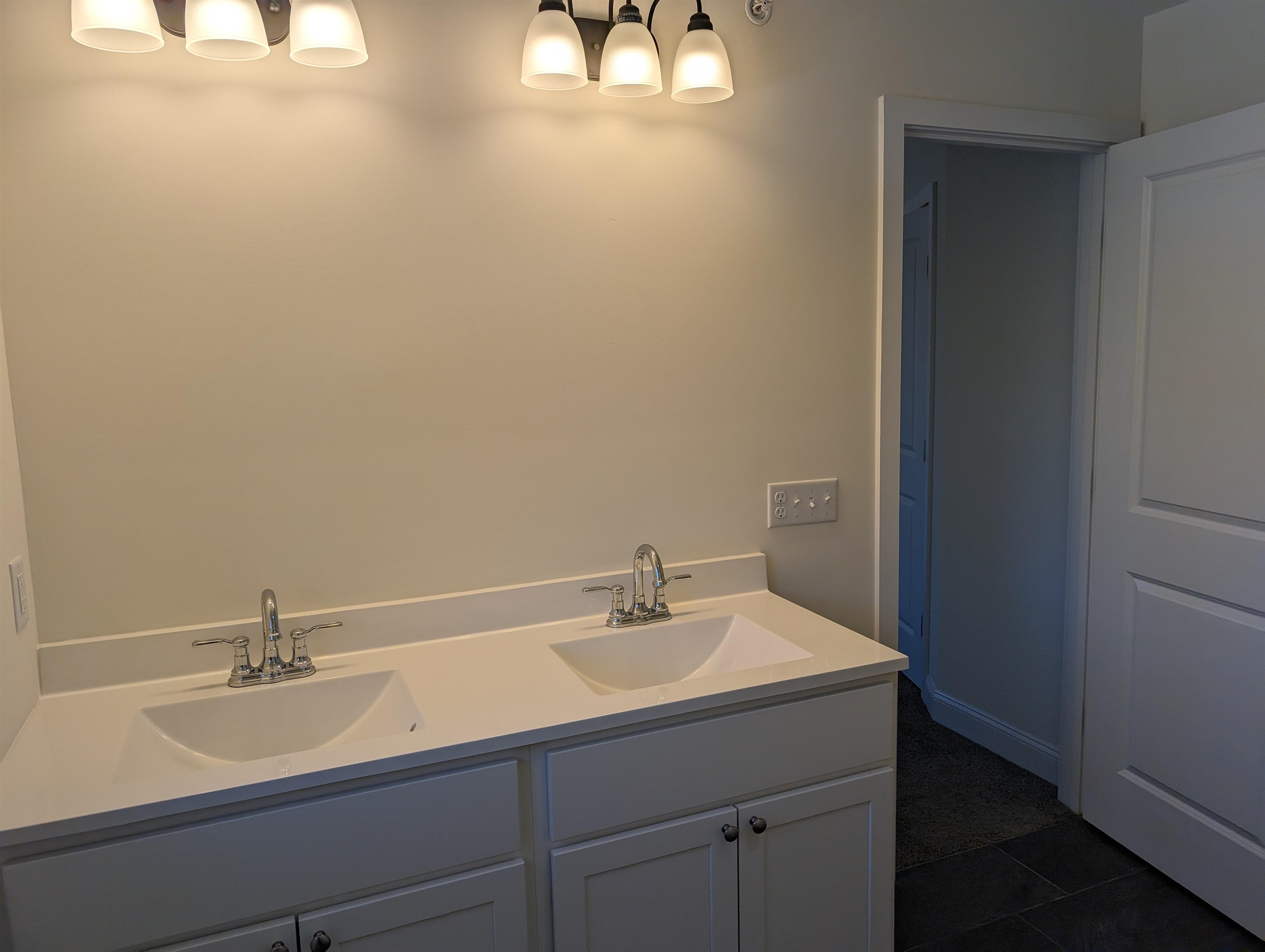 1 A Bovee Way, Unit 1A Epping, NH 03042 - Photo 6 of 22