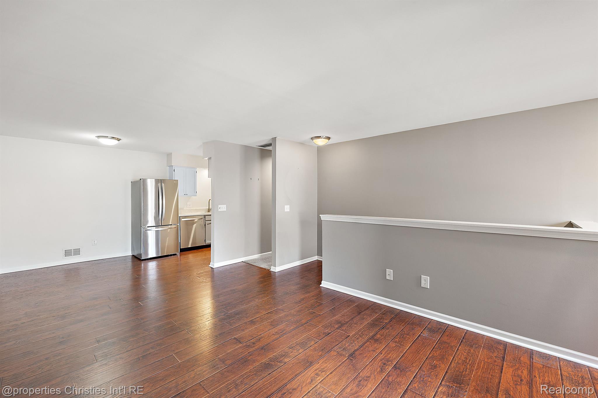 2591 Columbia Road Berkley, MI 48072 - Photo 6 of 24 Gallery Image 6