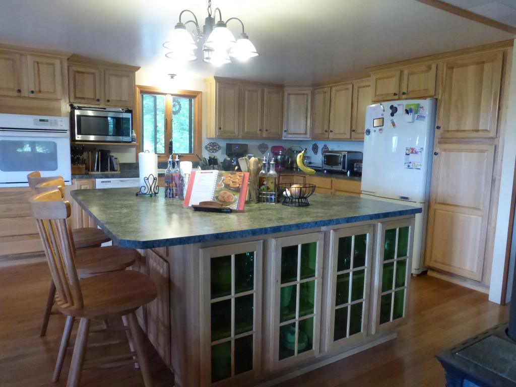 7651 Plank Road Bristol, VT 05443 - Photo 5 of 36