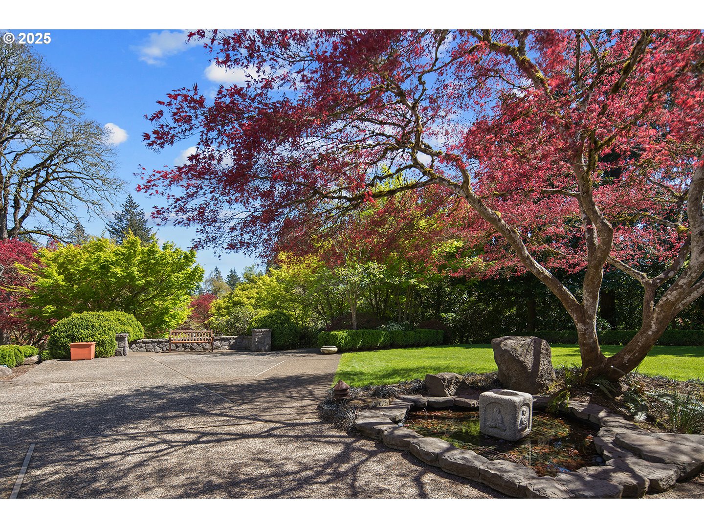 1890 South Greenwood Road Portland, OR 97219 - Photo 22 of 42
